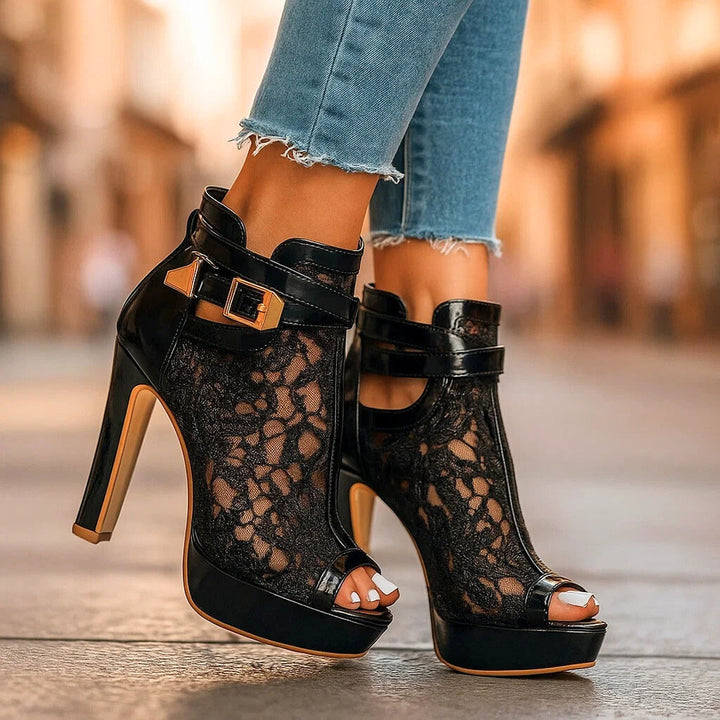 Eloise | Elegant Lace Pumps